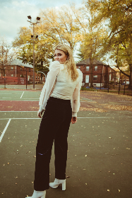 红桃视频高清免费观看：畅享最新热门影片，尽在掌握之中！